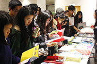 CUHK students gather for information about various activities in 2016